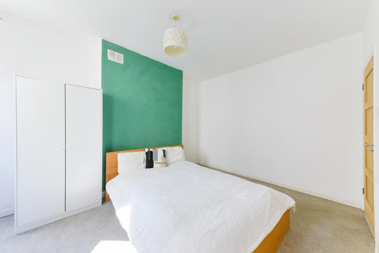Cozy 1-Bed Apartment In Brixton London Exterior photo